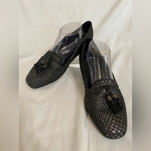 Dana Buchman Elegant Black Loafers with Tassel Detail, Sabine Silver, Size 10